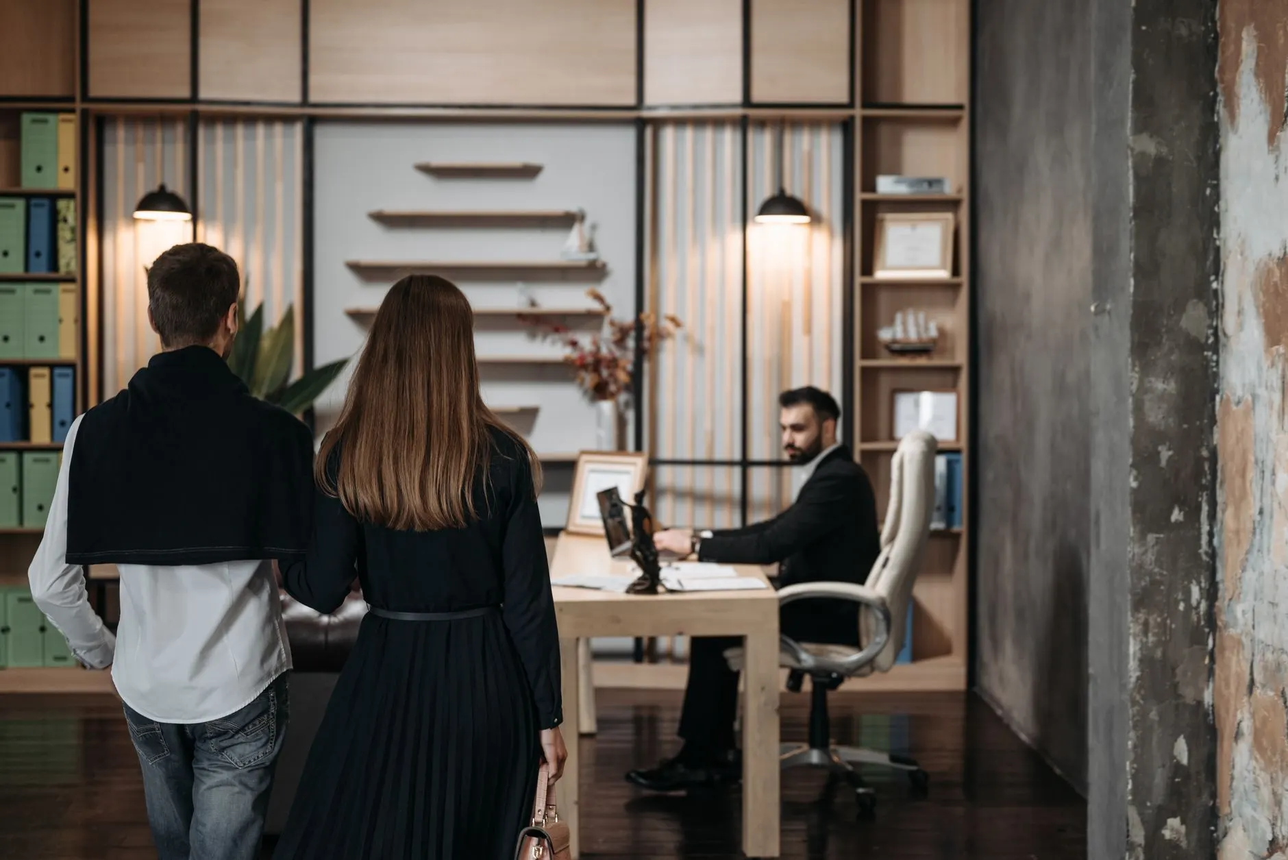 品牌定位与竞争策略融合：企业增长顾问的实战方法解析