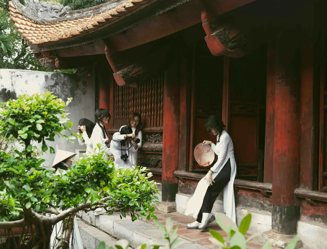 市场拓展与品牌定位协同策略：提升企业竞争壁垒的实战路径